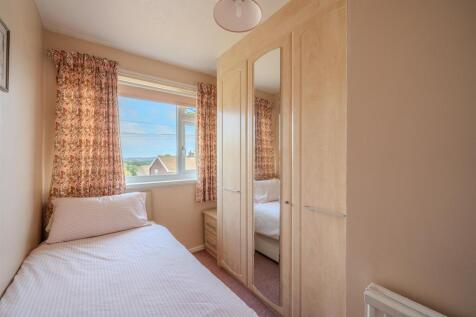 41 Thornhill Close-4.jpg