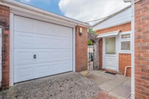 41 Thornhill Close 3.jpg