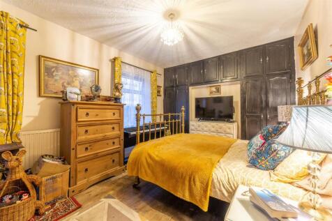 14 Bryn Terrace-2.jpg