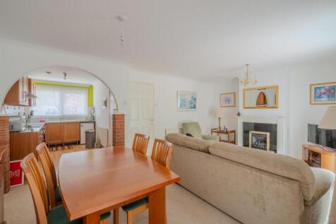 48 Glaslyn Court-11.jpg