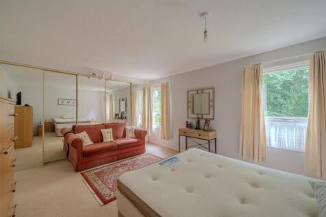 48 Glaslyn Court-1.jpg