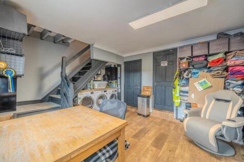 2 Woodview Terrace-15.jpg