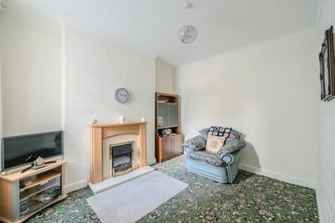 24 Station Rd-30.jpg