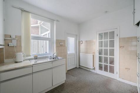 24 Station Rd-32.jpg