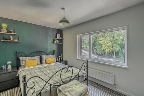 160 Oaksford-1.jpg