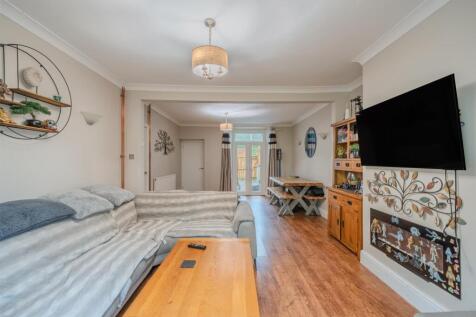 18 Lewis Terrace-13.jpg