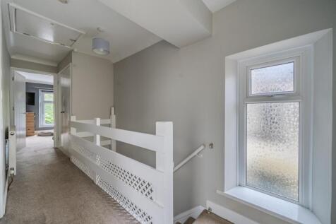 18 Lewis Terrace-8.jpg