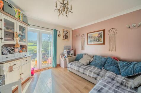 122 Blaendare Road-16.jpg