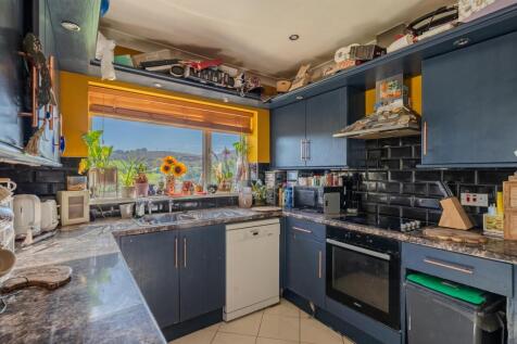 122 Blaendare Road-21.jpg