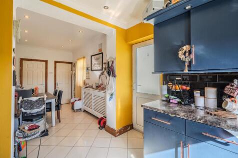 122 Blaendare Road-20.jpg