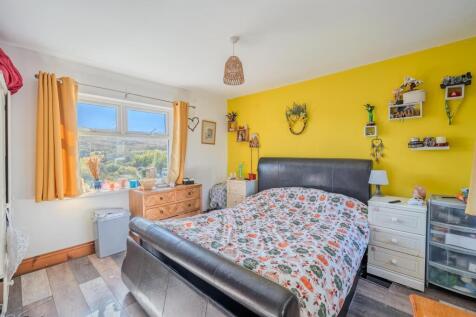 122 Blaendare Road-10.jpg