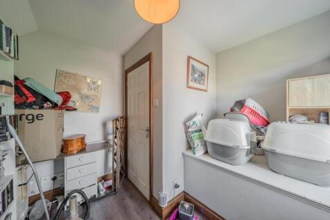 122 Blaendare Road-13.jpg