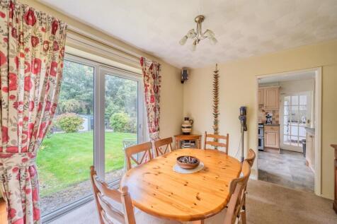 2 Tynewydd North Close-11.jpg