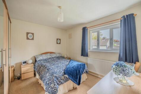 2 Tynewydd North Close-1.jpg