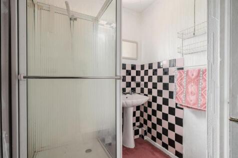 15 Field View Road-19.jpg