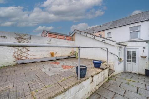 3 Coed Terrace-19.jpg