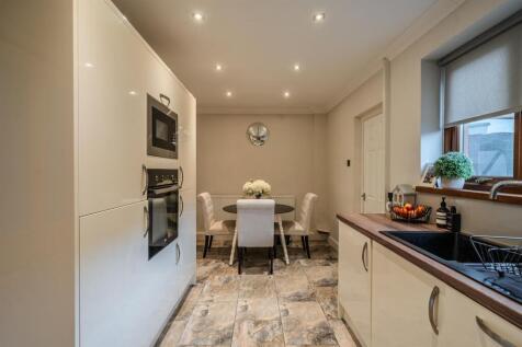 21 Blodwen Road-17.jpg