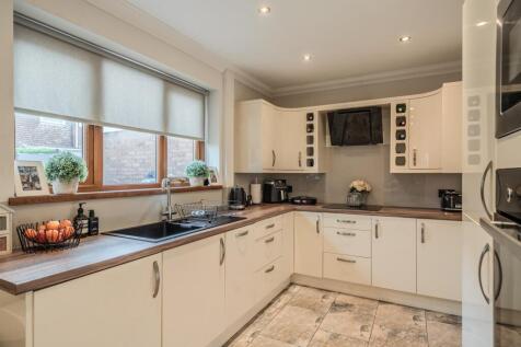 21 Blodwen Road-21.jpg