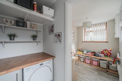 21 Blodwen Road-22.jpg