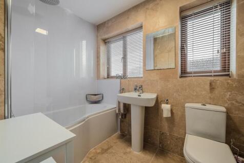 21 Blodwen Road-13.jpg