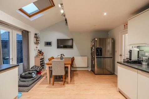 14 Poppyfield Ave-24.jpg