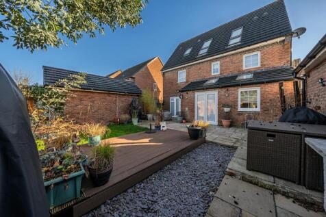 14 Poppyfield Ave-31.jpg