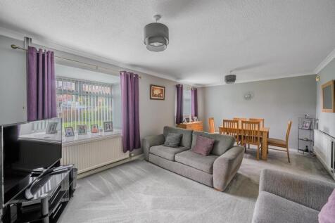 24 Larch Close-12.jpg