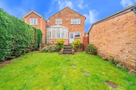 24 Larch Close 3.jpg