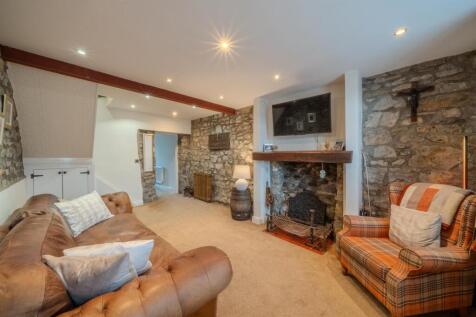 4 Woodland St-12.jpg
