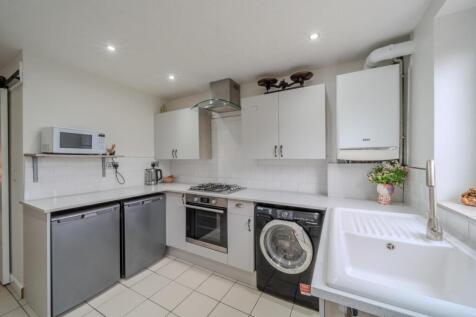 4 Woodland St-16.jpg