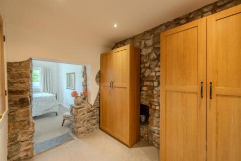 4 Woodland St-3.jpg