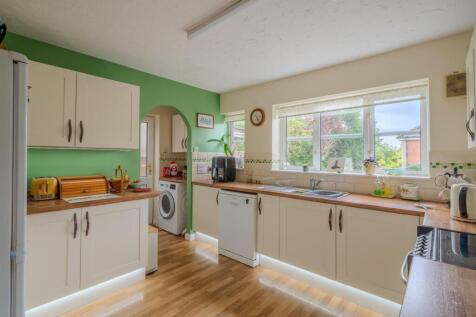 34 Birch Grove-19.jpg