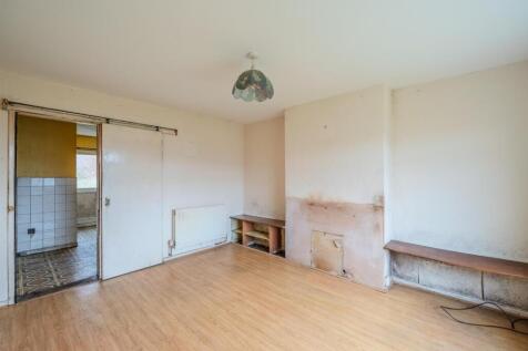 5 Llanover Road Estate-4.jpg