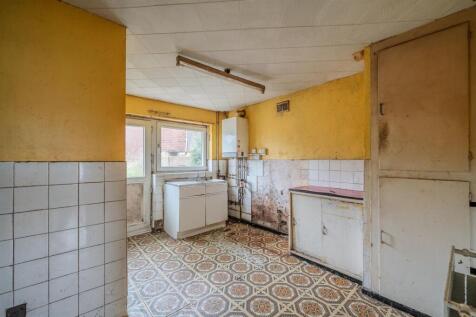 5 Llanover Road Estate-5.jpg