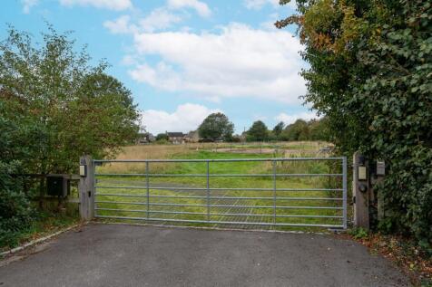 Shared Access - Webb&#39;s Way Gate