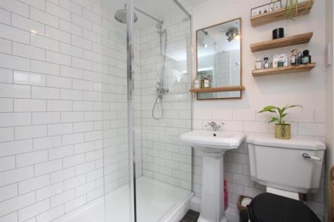 Shower room.JPG
