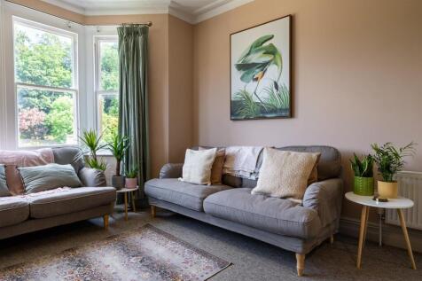 Living area.jpg
