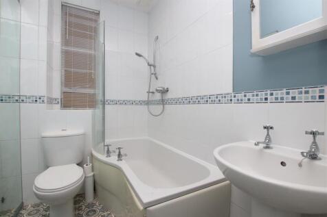 Bathroom.JPG
