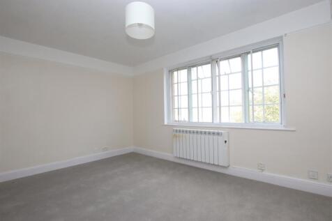 Studio room (2).JPG