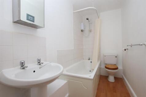 Bathroom.JPG