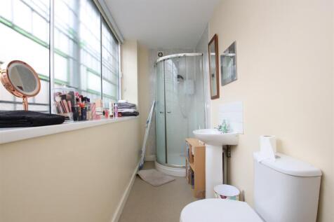 Shower room.JPG