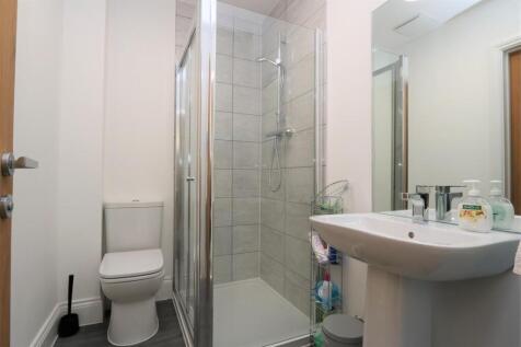 Ensuite.jpeg