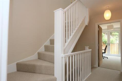 Stairstoseconffloor.jpeg