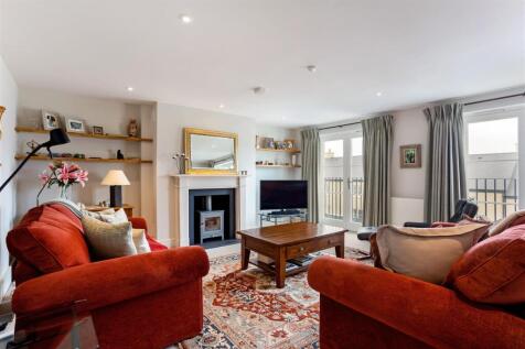 Living room.jpg