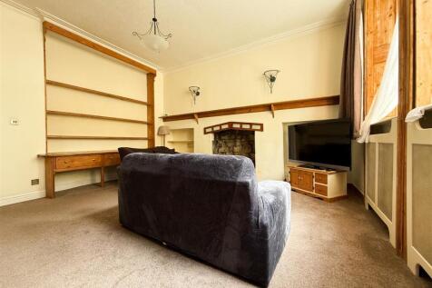 Livingroom2.jpg