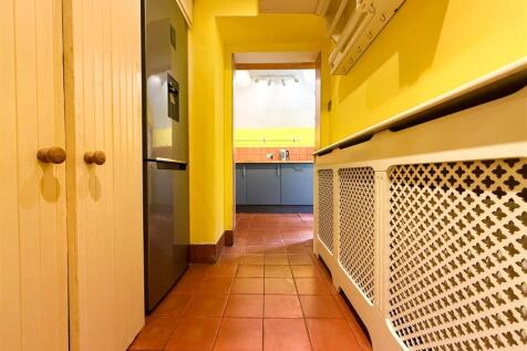 Hallway-3.jpg
