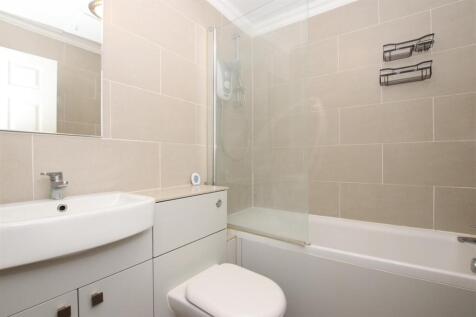 Bathroom.JPG