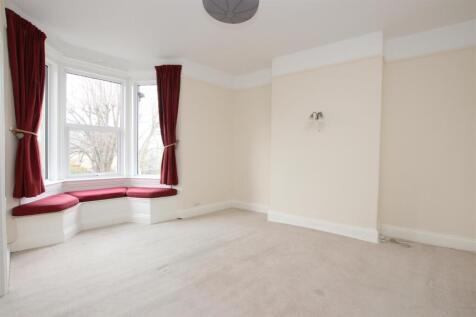 Bedroom one.JPG