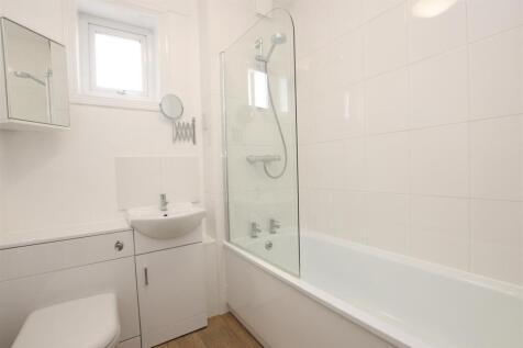 Bathroom.JPG