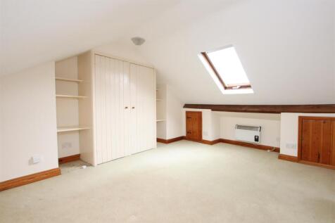 Attic room.JPG
